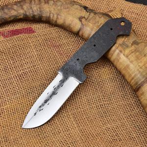 Cuchillo de Hoja Fija Forjado a Mano de Acero de Alto Carbono con Punta Caída y Mango de Madera, Fabricación Personalizada OEM para Uso en Camping - Product Image 1