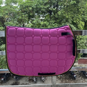 Custom Cotton Quilted Jumping Saddle Pad with Decorative Cord Breathable Shock Absorption for Equestrian Riding OEM Wholesale - Product Image 4