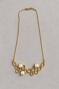 Collar de Perlas con Baño de Oro de 14K y Plata de Ley 925, Diseño Geométrico Calado, Joyería Minimalista, Regalo - Product Image 4