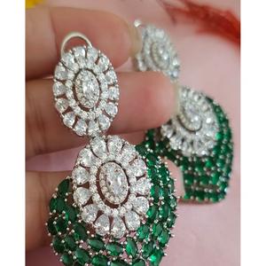 ต่างหูเงินชุบคุณภาพพรีเมียมประดับเพชรซีกอนสวยงามสำหรับผู้หญิงและเด็กผู้หญิง เหมาะสำหรับใส่ในงานกลางคืนหรืองานปาร์ตี้ - Product Image 2