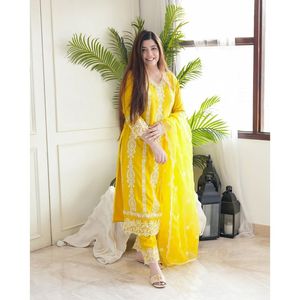 Vêtements de fête pour femmes de créateur haut et bas avec un bel ensemble élégant Plazzo - Product Image 2
