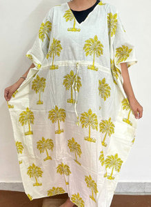 Vestido Kaftan de Algodón Estampado para Mujer, que Combina Estampados Clásicos, Comodidad Relajada y un Toque de Moda Moderna - Product Image 4
