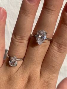 Bague solitaire en diamant de culture en forme de poire pour femme, en platine, pour fiançailles, mariage, ou comme cadeau pour petite amie - Product Image 3