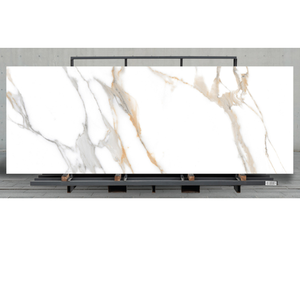 Dalles de porcelaine blanche à veines dorées très demandées pour les murs de chambre, les plans de travail, les salles de bain intérieures et les comptoirs de cuisine - Product Image 5