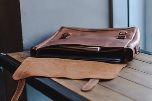 Bolsa para portátil de cuero de alta calidad, buen diseño, material duradero, portátil, para venta en línea, en grandes cantidades. - Product Image 2