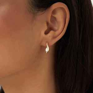 Pendientes de Aro en Oro Puro de 14K con Diamantes Sintéticos Corte Marquesa, Claridad VVS2, Diamantes Cultivados en Laboratorio de Excelente Calidad, Pendientes de Novia al por Mayor - Product Image 4