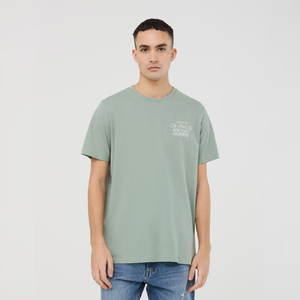 เสื้อยืดคอกลมแขนสั้นสีเขียวอ่อนสำหรับผู้ชาย ผ้าคอตตอนเจอร์ซีย์ พิมพ์ลายโลโก้ด้านหน้า ทรงปกติ สไตล์ลำลอง - Product Image 3