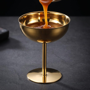 Copa de Martini de Metal Dorado, Copa de Cóctel Multiusos de Acero Inoxidable con Acabado Dorado para Bares, Restaurantes y Entretenimiento en el Hogar - Product Image 1