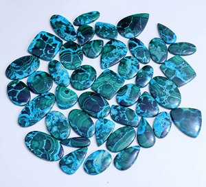 Hermoso cabujón de malaquita de crisocola Natural, piedra preciosa de cuarzo suelta para la fabricación de joyas, venta al por mayor, mezcla de formas y tamaños - Product Image 1