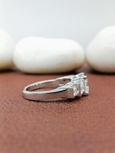 D'VINS JEWELS Bague de fiançailles et de mariage tendance en forme de princesse, sertie de pierres de laboratoire taille brillant, couleur D, blanc, argent, or - Product Image 4