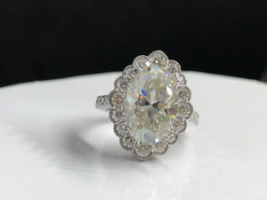 Anillo de Compromiso Ovalado con Diamante Creado en Laboratorio para Mujer, Chapado en Rodio, con Engaste Pavé, Diseño Floral Glamuroso, SV JEWELS IGI - Product Image 2