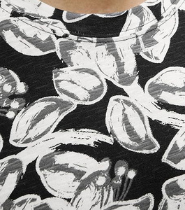 T-shirt respirant sublimé pour homme, imprimé intégral avec motifs variés, idéal pour les boutiques européennes branchées - Product Image 2