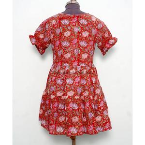 ชุดเดรสทรงเอสำหรับฤดูร้อนสำหรับผู้หญิง ผ้าฝ้ายพิมพ์ลายบล็อกทำมือ แต่งลูกไม้ลายดอกไม้ ระบายอากาศได้ดี เป็นมิตรกับสิ่งแวดล้อม มีกระเป๋า - Product Image 6