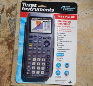 OFERTA ESPECIAL Calculadora Científica Gráfica Mejorada Texas Instruments TI-84 PLUS CE con Batería, Funciones de Calendario, Nueva - Product Image 3