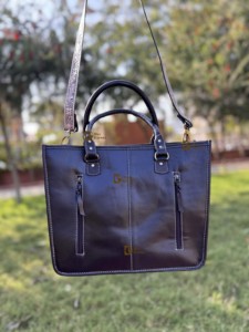 Nouvel Arrivage Sac Fourre-tout en Véritable Peau de Vache, Sac à Main en Cuir Élégant avec Poils, Sacs Sculptés à la Main pour Femme, Multi-usages - Product Image 5