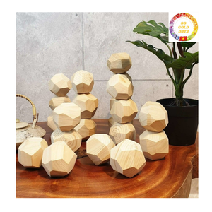 ชุดหินไม้ธรรมชาติทำมือ 10 ชิ้น สำหรับเด็กอายุ 19-24 เดือน เสริมสร้างการเรียนรู้และพัฒนาการด้านสร้างสรรค์ พร้อมธีมสัตว์และธรรมชาติ - Product Image 6