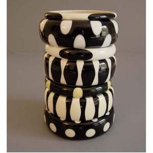 กำไลข้อมือผู้หญิงแฟชั่น ทำจากเรซิ่นคริสตัลและไม้ - Product Image 1