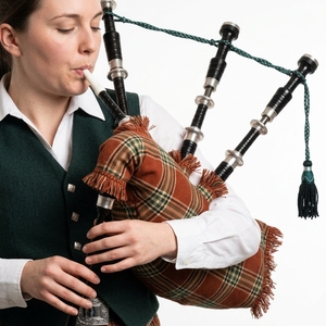 Bagpipe écossais artisanal en bois de rose, motif tartan marron, avec montures argentées, taille standard, ensemble musical écossais - Product Image 4
