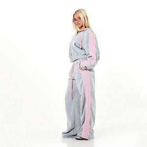 Ensemble de survêtement polaire gris rose pour femme, coupe ample, manches longues, avec pantalon de jogging décontracté, poches latérales et cordon de serrage - Product Image 1