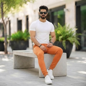 Nuevo Diseño, Pantalones Casuales para Hombre, Personalizados con Bordado, de Forro Polar Oscuro de 500 g/m², Poliéster Ligero, Cintura Media Elástica, Corte Holgado, Pierna Ancha, Pliegues Delanteros - Product Image 3