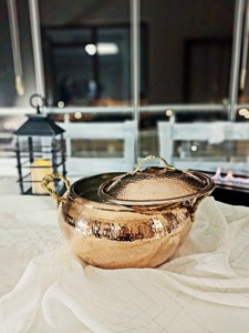 Olla de Cobre Hecha a Mano con Acabado Martillado, Diseño Vintage, Forma Redonda, Utensilios de Cocina de Metal Duradero con Tapa - Product Image 4