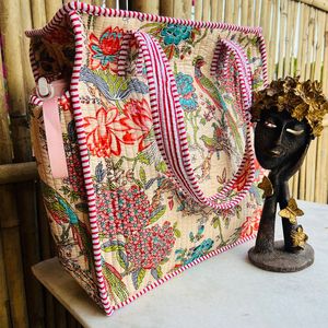 Veer Handicrafts – Panneau de tissu matelassé en coton multicolore style tropical pour la confection de sacs fourre-tout, sacs de shopping et sacs de voyage sur mesure - Product Image 3