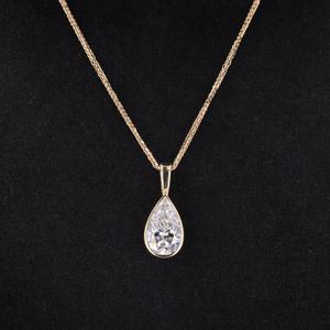 จี้เพชรทรงลูกแพร์เพาะเลี้ยงในห้องปฏิบัติการ ได้รับการรับรองจาก IGI  ตัวเรือนทองคำ โรสโกลด์ ไวท์โกลด์ หรือเงิน สี D-E-F ความใส VVS-VS พร้อมสายสร้อย - Product Image 2