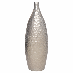 Vase à fleurs artisanal en métal martelé argenté, avec une finition texturée et un design élancé et élégant pour une décoration intérieure raffinée - Product Image 1