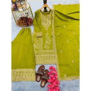 Ensemble de vêtements de fête pour femmes en pure soie comprenant un haut Plazzo Dupatta - Product Image 5