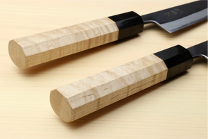 มีดเชฟญี่ปุ่นยี่ห้อ BA Enterprises รุ่น Gyuto ใบมีดเหล็กดามัสกัส ด้ามไม้ ปลายมีดแบบ Drop Point สำหรับครัว ความยาวรวม 12 นิ้ว ความหนา 0.6 มม. - Product Image 4