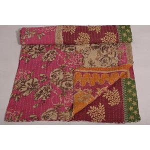 Couverture Kantha indienne vintage en coton fleuri, faite à la main, réversible, style bohème, pour lit ou décoration - Product Image 5