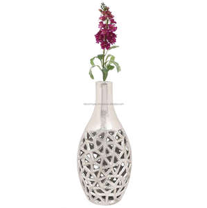 Vase à fleurs en aluminium de style moderne, nouvel arrivage, fait à la main en Inde, écologique, de haute qualité, vase de table, décoration d'intérieur - Product Image 3
