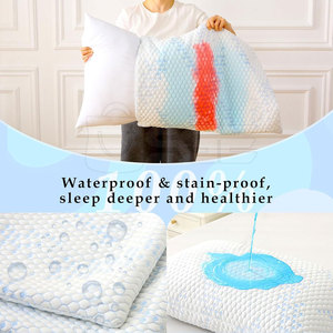 Protège-oreiller uni de qualité supérieure avec construction durable et réutilisable, en matière douce 100 % polyester, pour usage domestique et hôtelier - Product Image 2