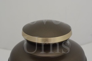 Urna Elegante Color Marrón Dover, Recipiente Decorativo para Cremación, Recuerdo Conmemorativo, Decoración para el Hogar, Accesorios Funerarios de Mesa, Duradera y de Primera Calidad - Product Image 4