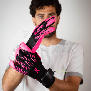 Guantes de Entrenamiento de Portero de Cuero Premium, Antideslizantes, con Cierre de Gancho y Bucle, Diseño Transpirable para Sesiones de Academia y Ejercicios de Porteros - Product Image 6