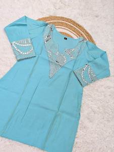 Offre Spéciale Hiver : Ensemble Kurti/Kurta Style Punjabi Très Attrayant avec Broderies Miroir – Plusieurs Styles, 2 Couleurs et Tailles Disponibles – Vente en Gros - Product Image 6