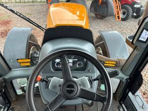 Tractor de Ruedas Valtra T254 4WD, Equipo Agrícola, Cabina Cerrada, Alta Productividad - Product Image 6