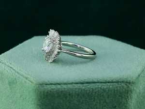 Bague Fleur Classique en Argent 925 avec Pierres CZ Taille Ronde et Baguette pour Femme – Idéale pour Cadeau de Fête ou Anniversaire - Product Image 4