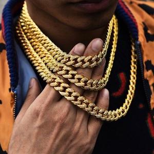 สร้อยคอแบบ Cuban Link ชุบทองประดับเพชรซิร์คอน สไตล์ฮิปฮอป เหมาะสำหรับงานปาร์ตี้และงานแต่งงาน - Product Image 1
