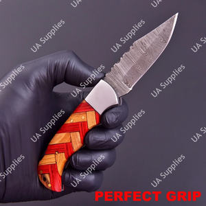 Couteau de poche pliant artisanal en acier Damas, lame Drop Point, manche en bois d'olivier, longueur totale 7,5 pouces, qualité industrielle - Product Image 2