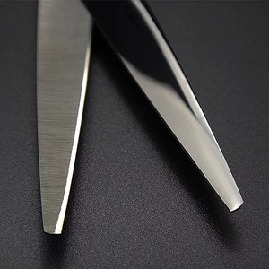 Ciseaux professionnels de barbier en titane japonais 440C pour coiffeur, 5.5 _ 6.0, ciseaux de coupe et d'éclaircissement noirs - Product Image 4