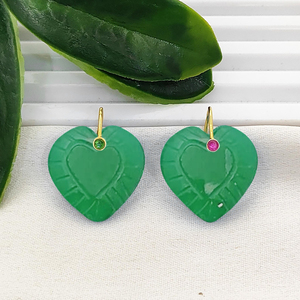 Green Onyx Heart Carving Pendant 20mm Heart Shape Handmade Carved Charms Gold Plated Pendants For Jewelry Making Suppliers - Product Image 1