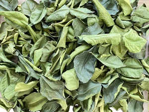 Hojas de lima secas naturales, cáscara de limón verde deshidratada en rodajas, hierba para sopa, curry, condimento a granel - Product Image 1
