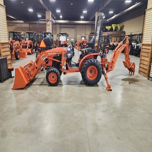 Tracteur Kubota robuste, doté d'un moteur fiable, d'une traction 4x4, d'un système hydraulique puissant et de commandes confortables. - Product Image 2