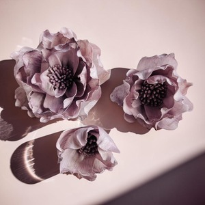 VADEE Fleurs artificielles haut de gamme en bois de Sola, Anémone bleu poussière, Magnolia étoilé, Anémone lavande poussière, durables, artisanales, 8-8,5 cm, 001 - Product Image 1