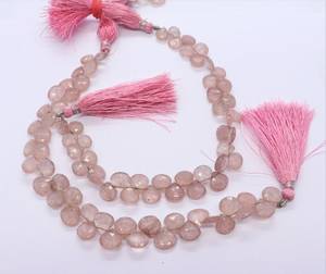 Perles de Quartz Fraise Rose Naturel Facettées en Forme de Cœur, Briolette, Fil de 8 Pouces, 8-9MM, Vente en Gros - Product Image 3