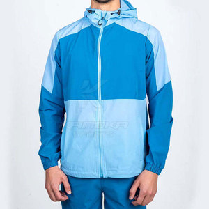 Veste d'hiver à capuche pour l'extérieur, coupe classique confortable, logo sur le devant, respirante et écologique pour les aventures quotidiennes - Product Image 6