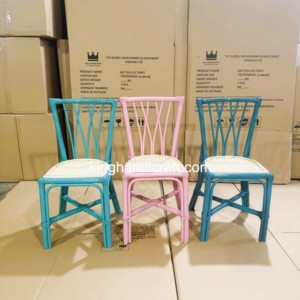 Chaises en rotin faites à la main pour enfants, idéales pour la location événementielle, les anniversaires d'enfants, les mariages, les fêtes de crèche et la décoration de fêtes d'anniversaire - Product Image 4