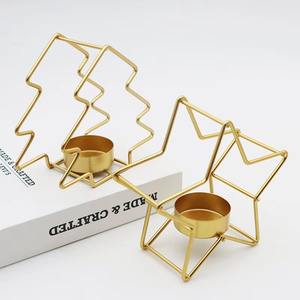 Portavelas de alambre metálico dorado con forma de árbol y estrella, tamaño pequeño, adorno decorativo para decoración de habitaciones y estilo navideño, de la India. - Product Image 2