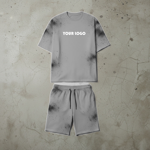 เสื้อยืดโอเวอร์ไซส์สองชิ้นสำหรับผู้ชาย คุณภาพสูง พิมพ์ลายแบบ DTF DTG สกรีน พ่นสี ย้อมสีแบบวินเทจ ล้างสีแบบแอซิดวอช พร้อมกางเกงขาสั้น - Product Image 1